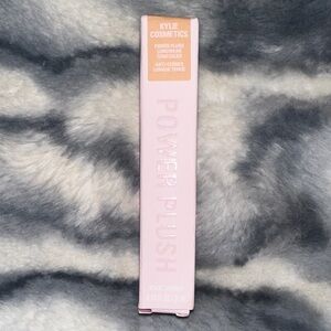 Kylie Cosmetics Power Plush Concealer - 4WN - NEW